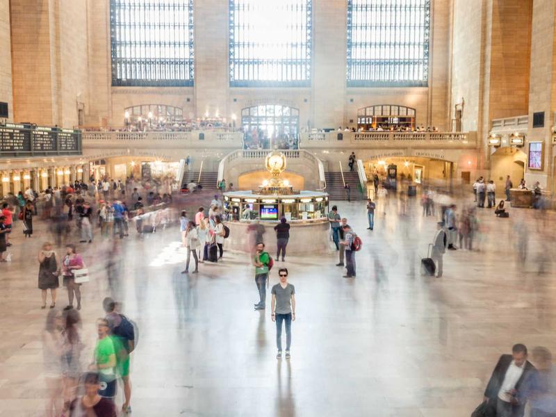 夸克禁闭<br>cevlzba.cn 质子中子内部